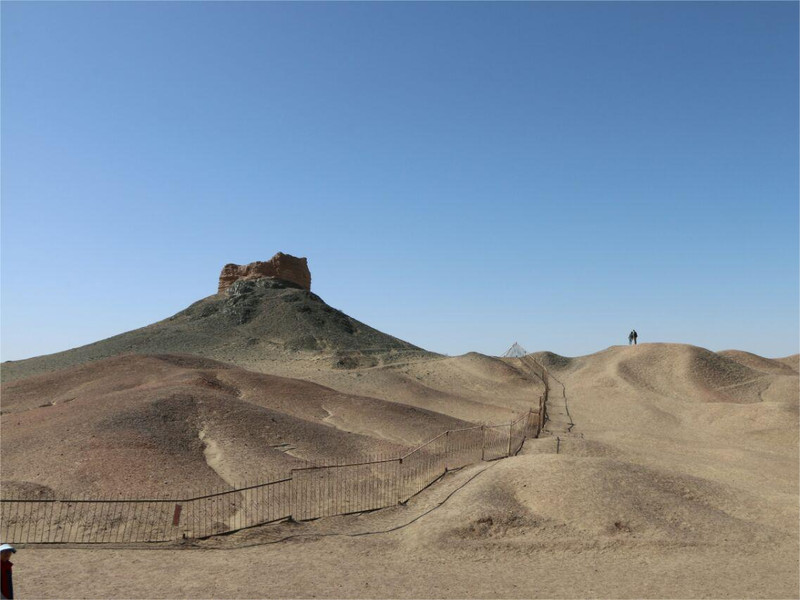 在敦煌戈壁徒步才能看见的风景